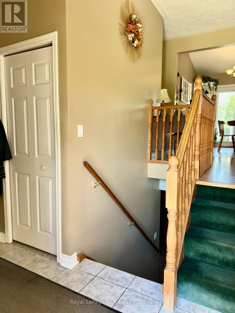 238 4th Street Crescent, Hanover, Ontario  N4N 3S2 - Photo 11 - X13482310