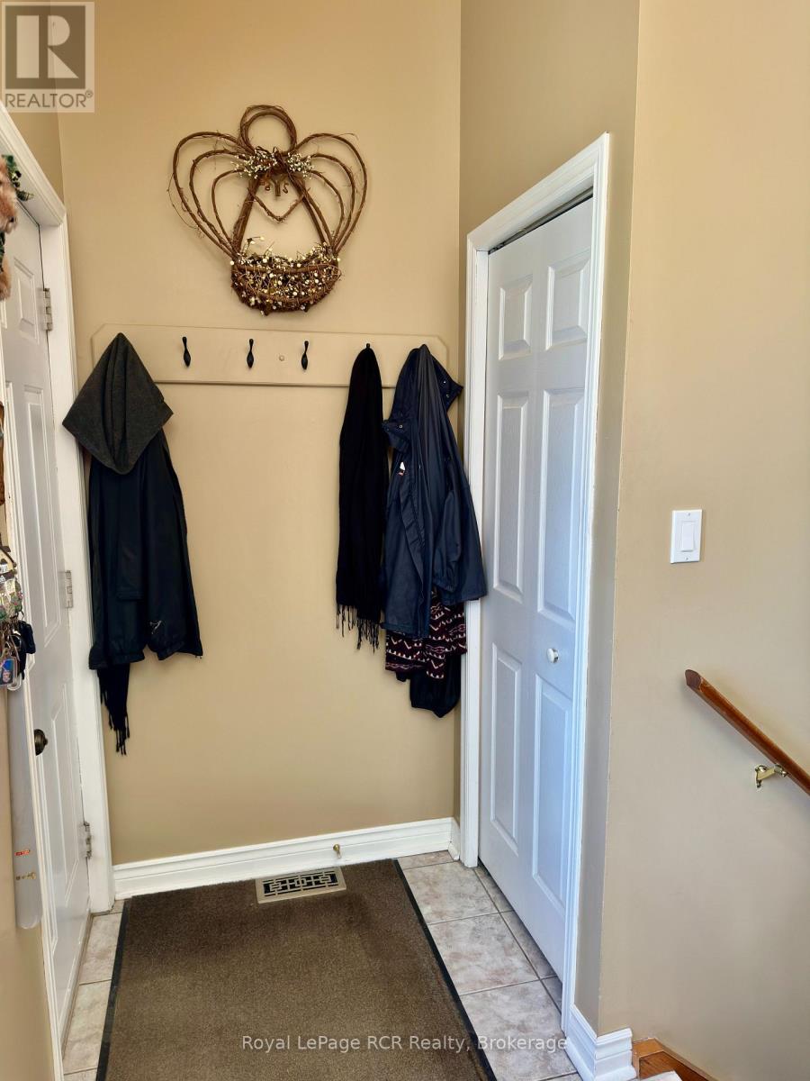 238 4th Street Crescent, Hanover, Ontario  N4N 3S2 - Photo 12 - X13482310