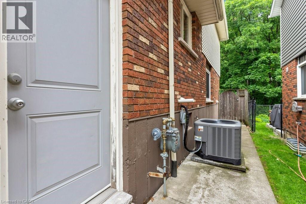31 Pinewarbler Drive, Hamilton, Ontario  L9A 4Z8 - Photo 34 - 40842547