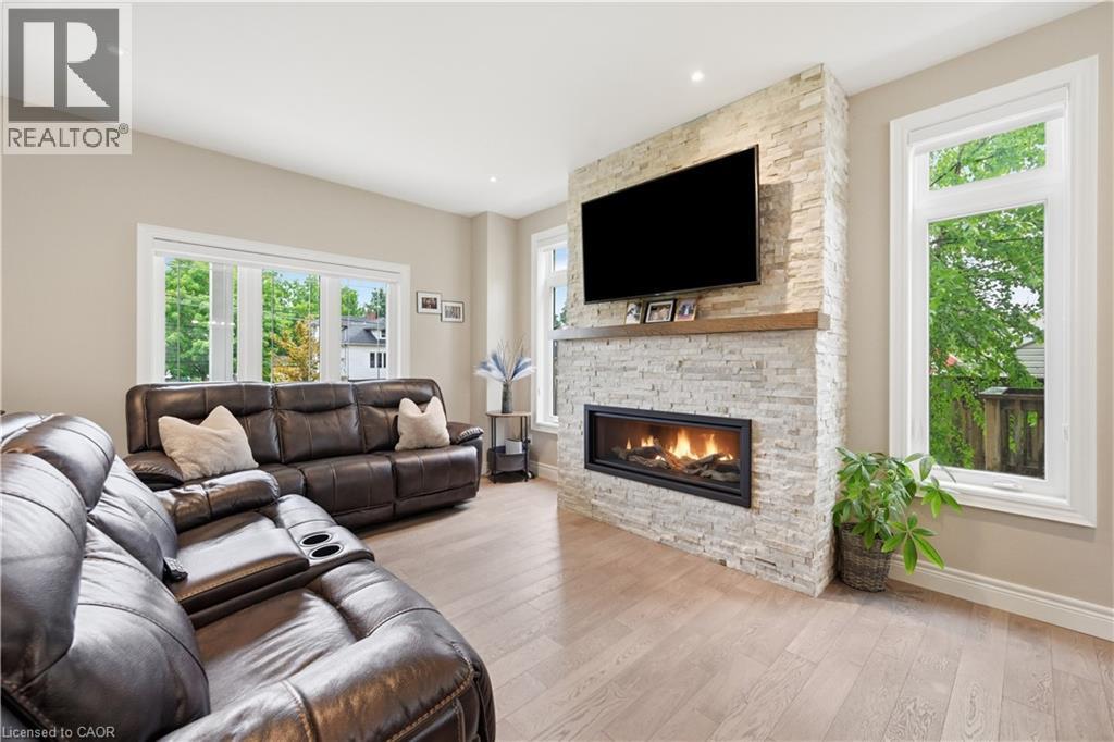 1 Lindsay Way, Grimsby, Ontario  L3M 0H6 - Photo 8 - 40839794