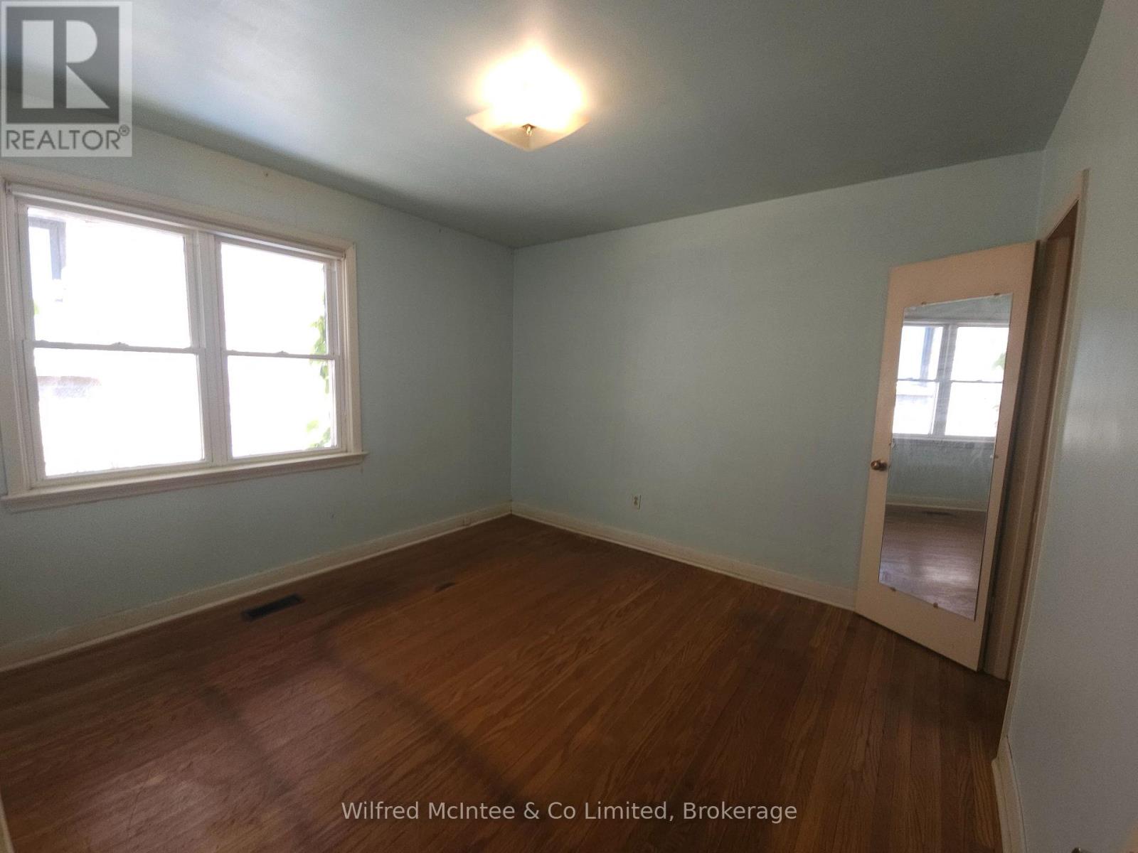 69 Haliburton Avenue, Toronto, Ontario  M9B 4Y6 - Photo 19 - W13483026
