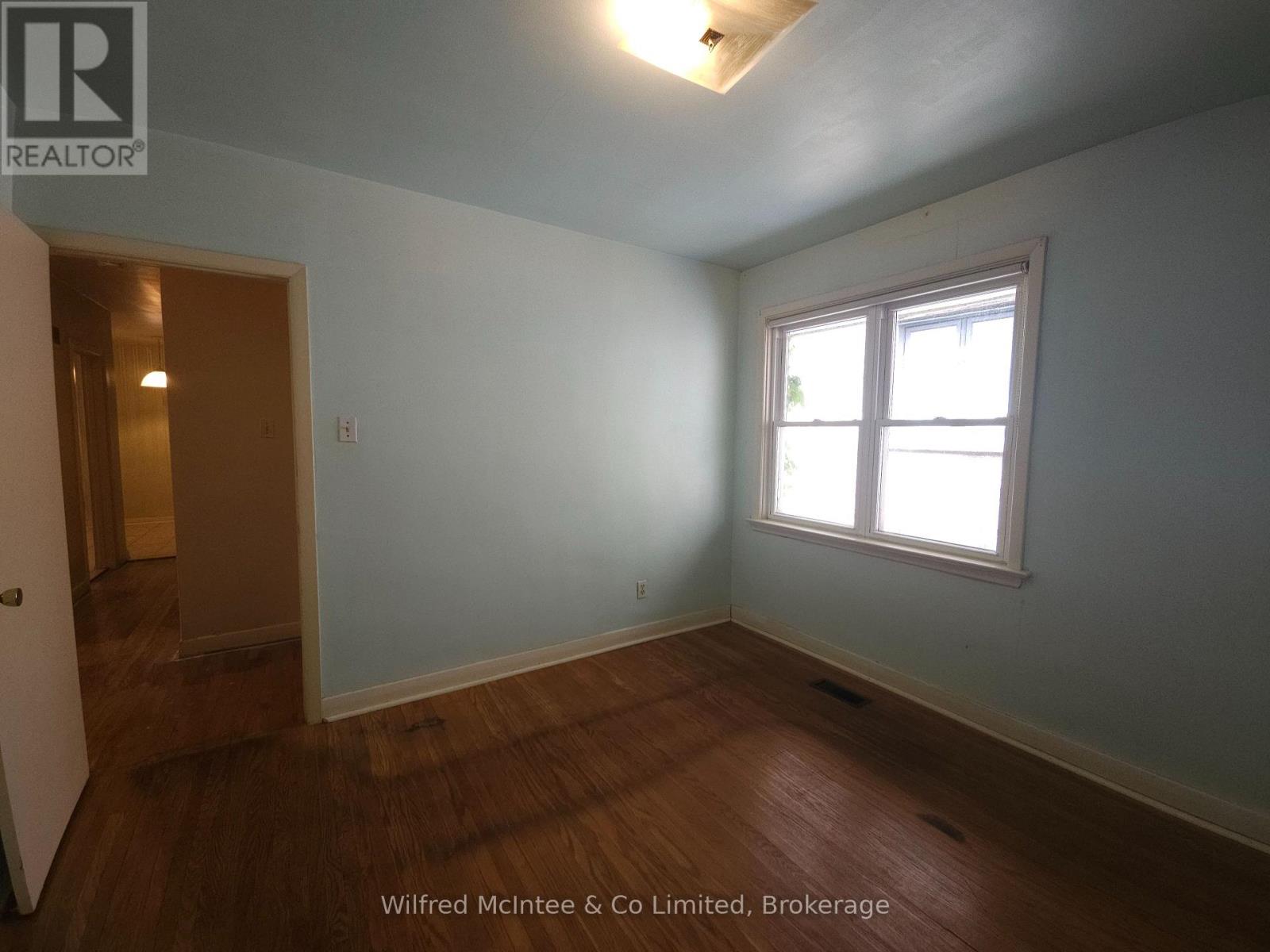 69 Haliburton Avenue, Toronto, Ontario  M9B 4Y6 - Photo 20 - W13483026