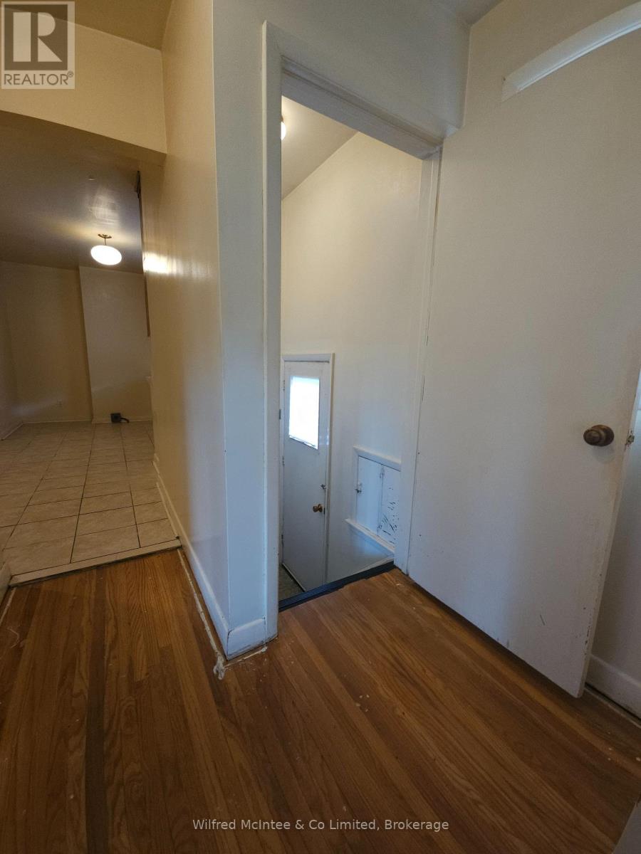 69 Haliburton Avenue, Toronto, Ontario  M9B 4Y6 - Photo 24 - W13483026
