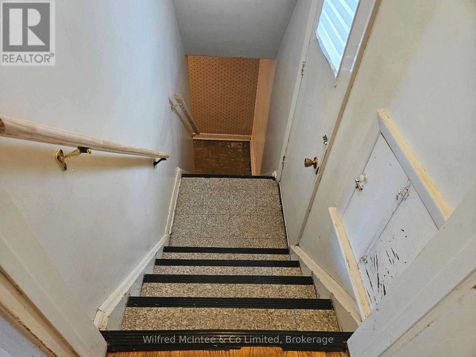69 Haliburton Avenue, Toronto, Ontario  M9B 4Y6 - Photo 25 - W13483026