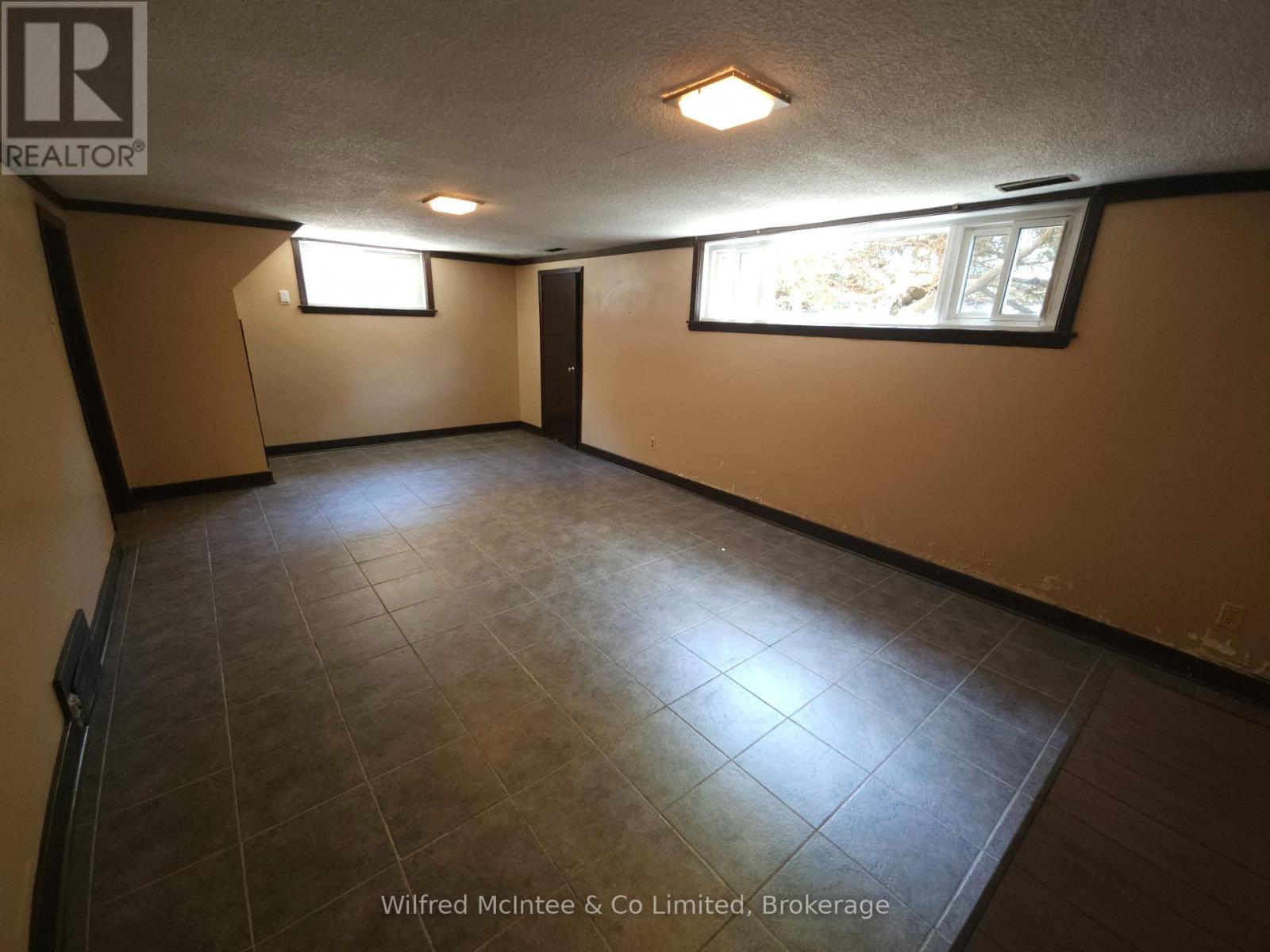 69 Haliburton Avenue, Toronto, Ontario  M9B 4Y6 - Photo 27 - W13483026
