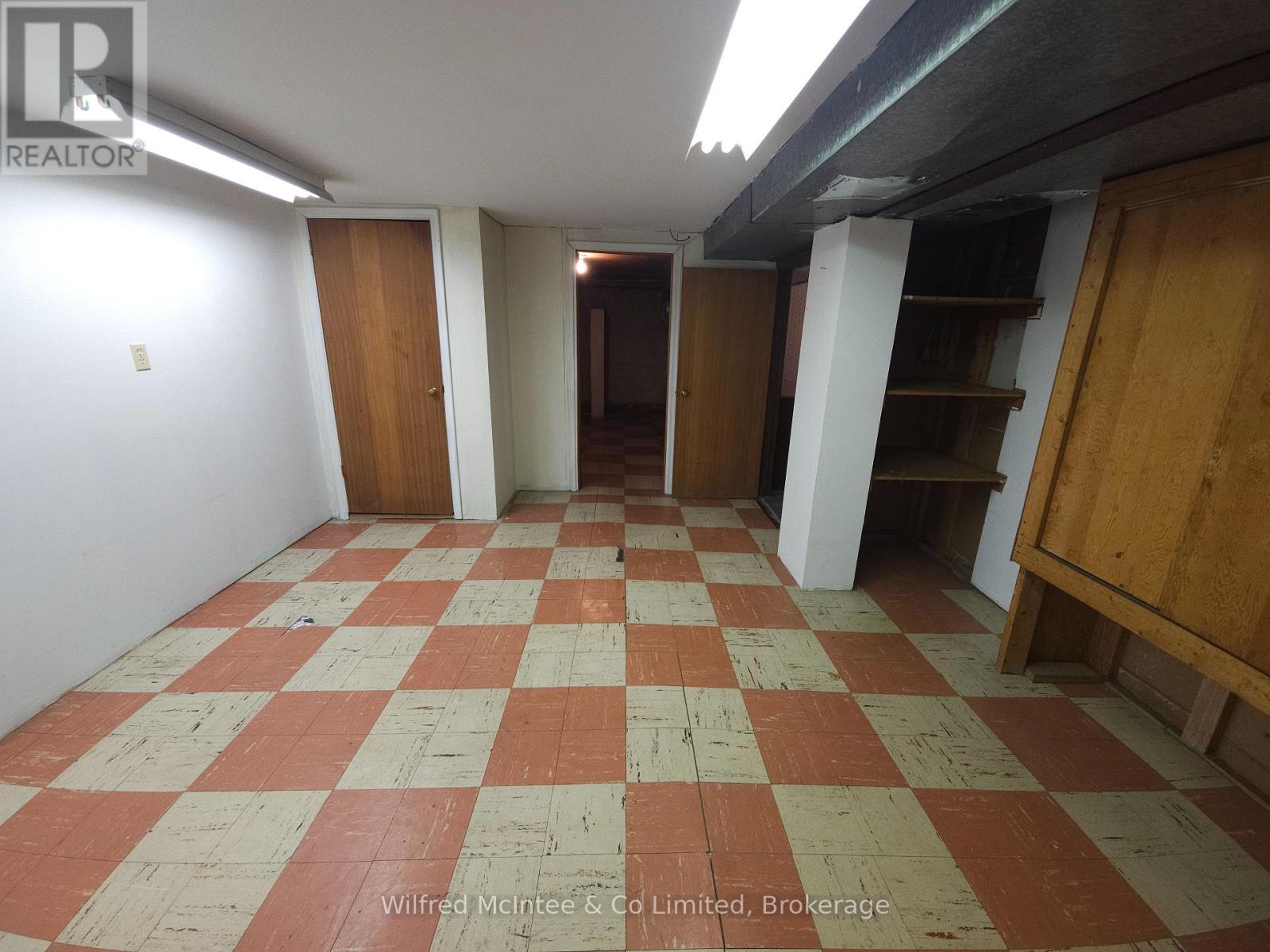 69 Haliburton Avenue, Toronto, Ontario  M9B 4Y6 - Photo 30 - W13483026