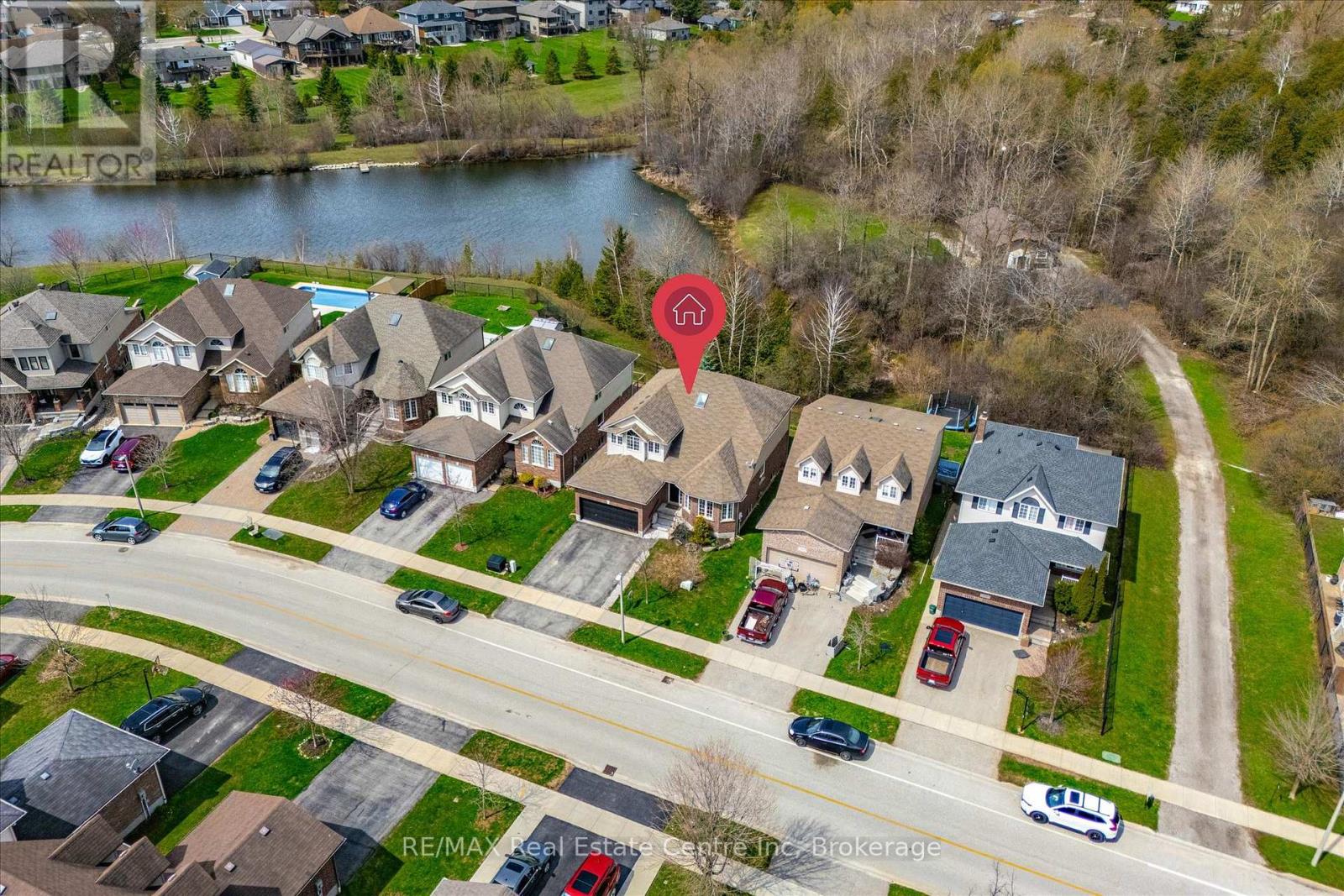 556 Black Street, Centre Wellington, Ontario  N1M 0A3 - Photo 2 - X13482854