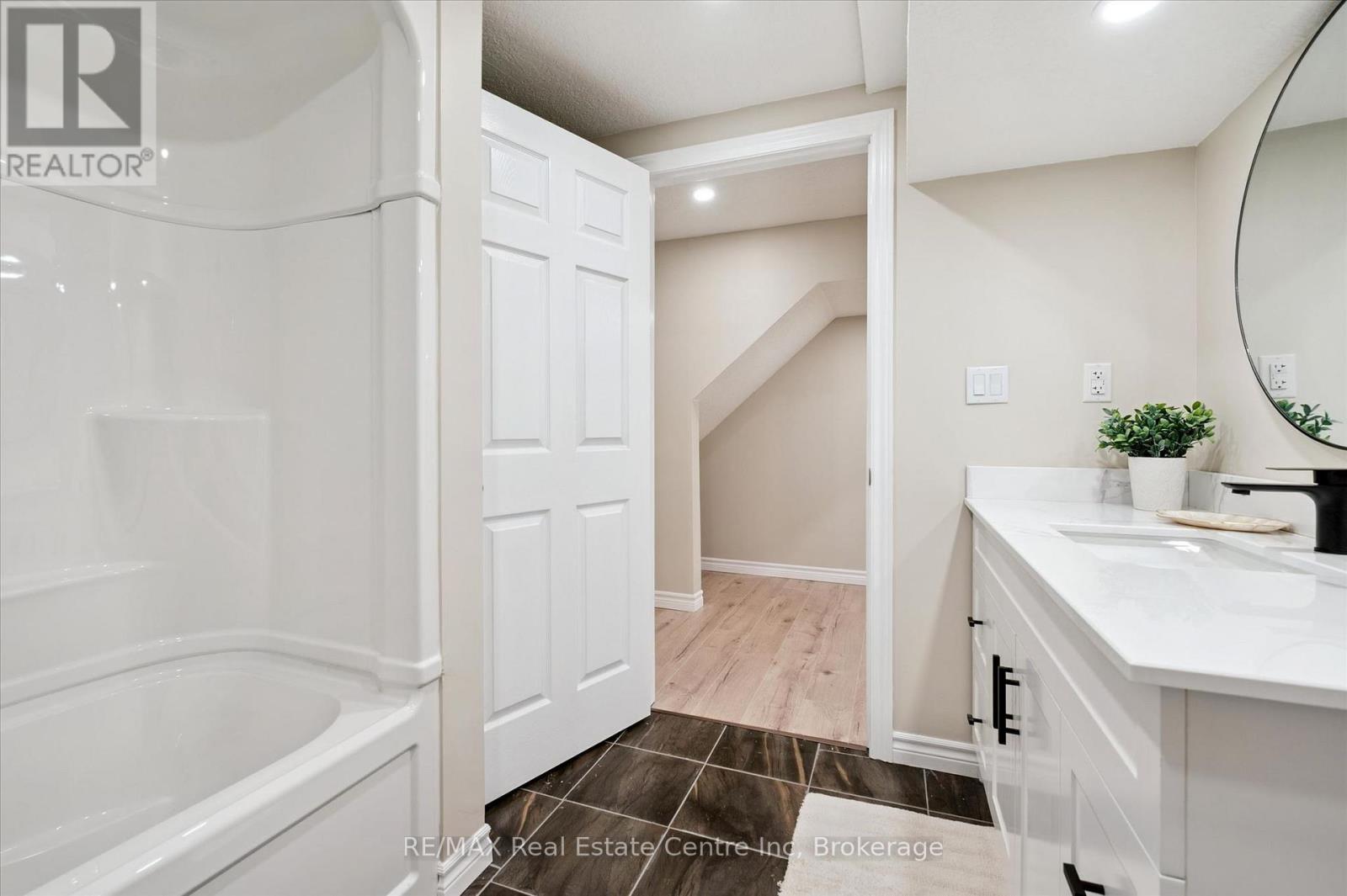556 Black Street, Centre Wellington, Ontario  N1M 0A3 - Photo 37 - X13482854