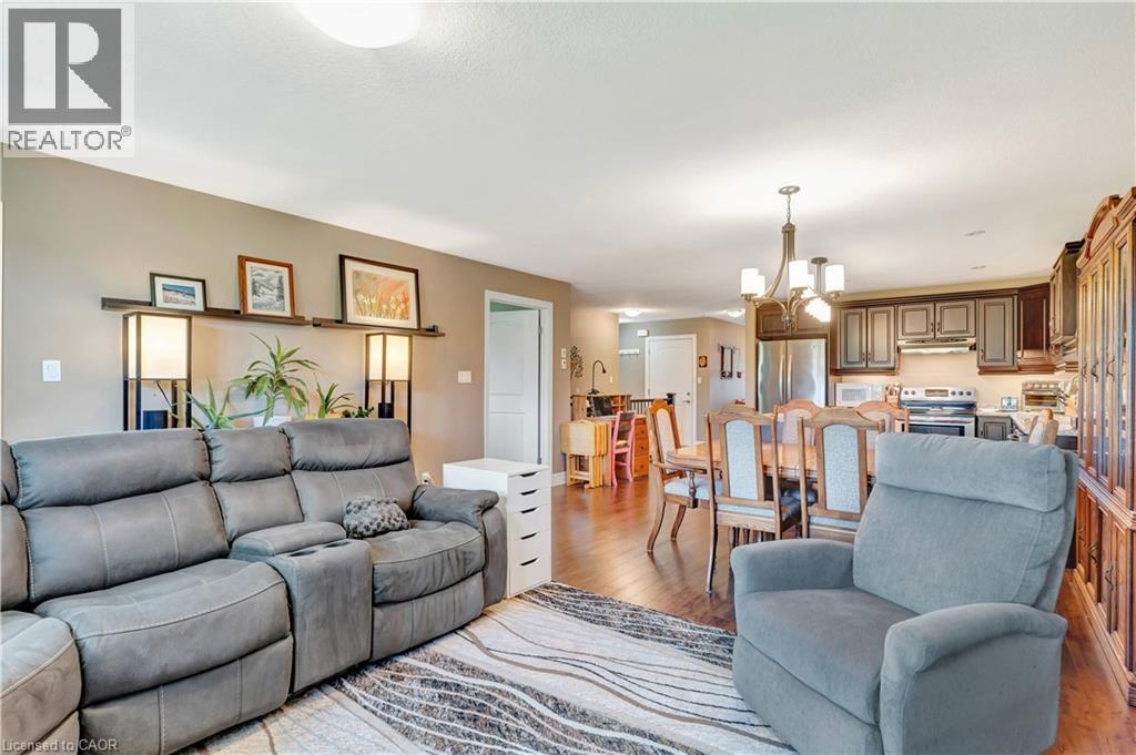 25 Clayton Street, Mitchell, Ontario  N0K 1N0 - Photo 11 - 40842519