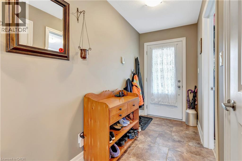 25 Clayton Street, Mitchell, Ontario  N0K 1N0 - Photo 2 - 40842519