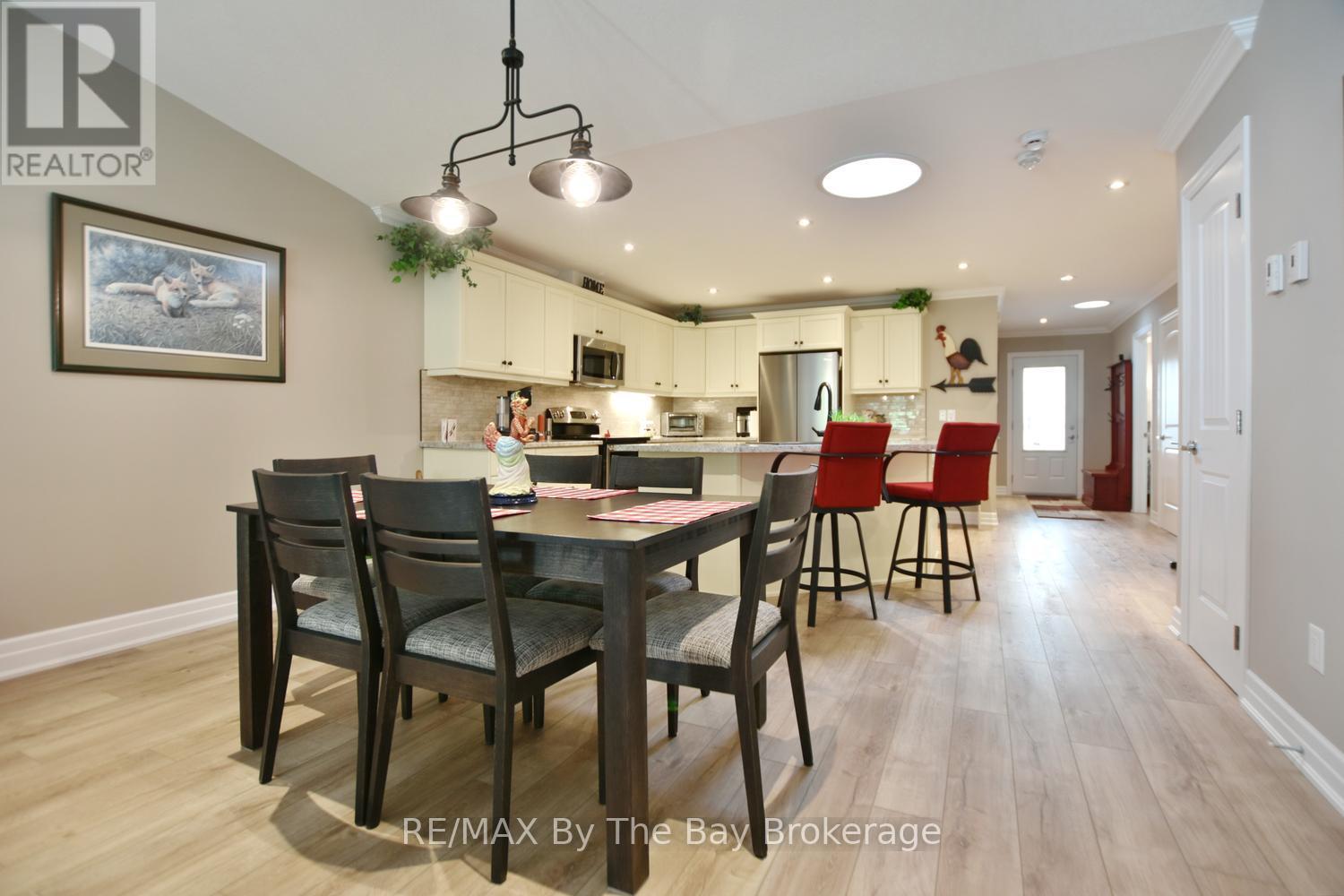 12 New York Avenue, Wasaga Beach, Ontario  L9Z 3A8 - Photo 18 - S13483208