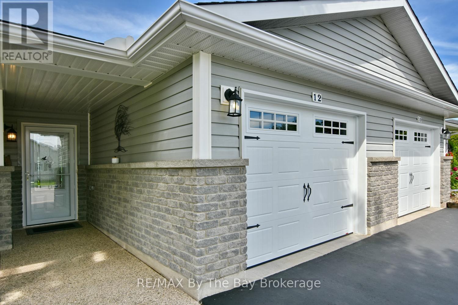 12 New York Avenue, Wasaga Beach, Ontario  L9Z 3A8 - Photo 6 - S13483208