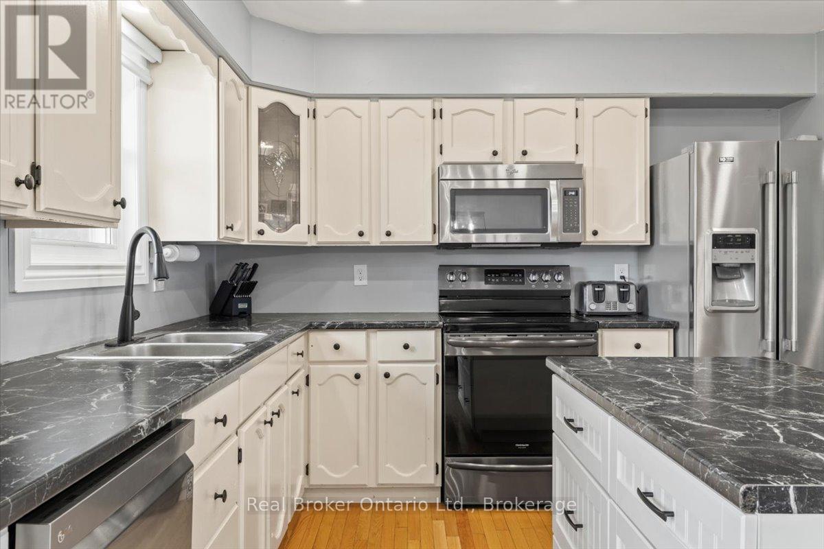 220 Forler Street, West Grey, Ontario  N0G 2M0 - Photo 6 - X13483148