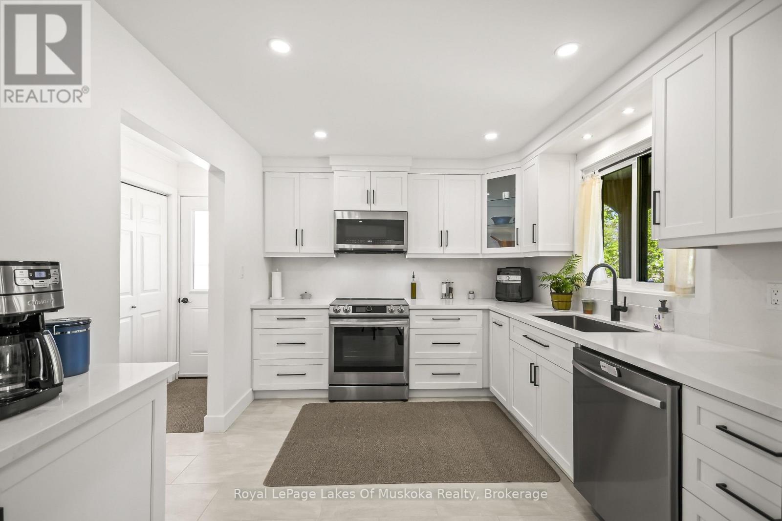 571 David Street E, Gravenhurst, Ontario  P1P 1M1 - Photo 4 - X13483176