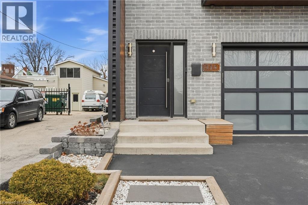 414 John Street, Hamilton, Ontario  L8L 4R3 - Photo 4 - 40842631