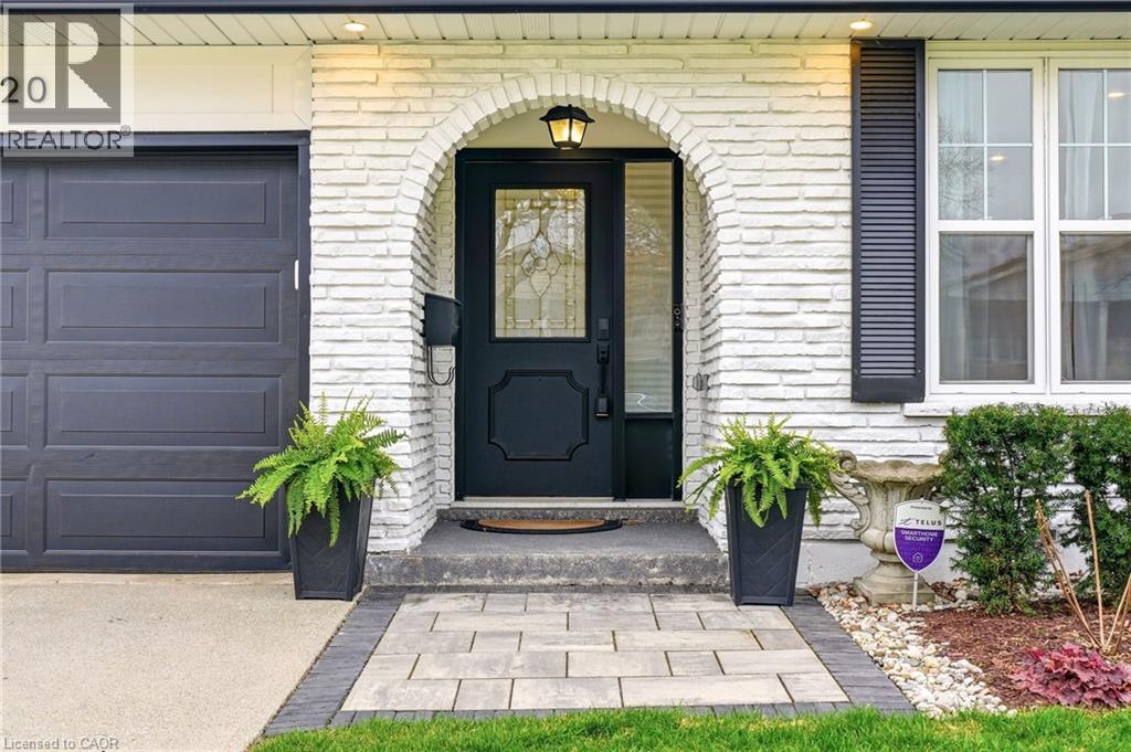 20 Audubon Street S, Hamilton, Ontario  L8J 1J7 - Photo 3 - 40842607
