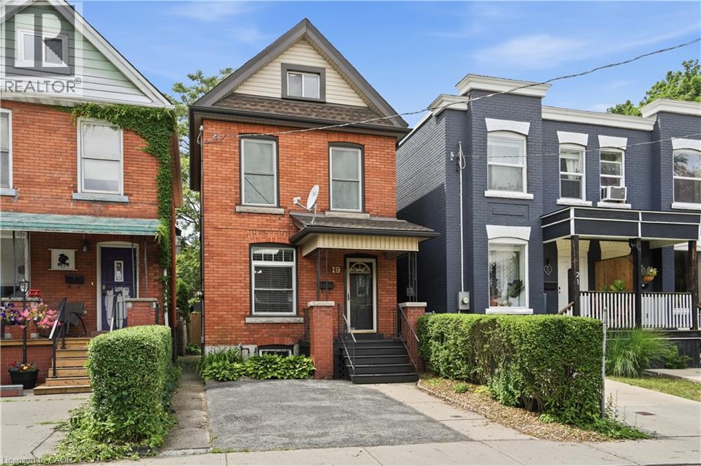 19 Huntley Street, Hamilton, Ontario  L8L 5X8 - Photo 4 - 40842443