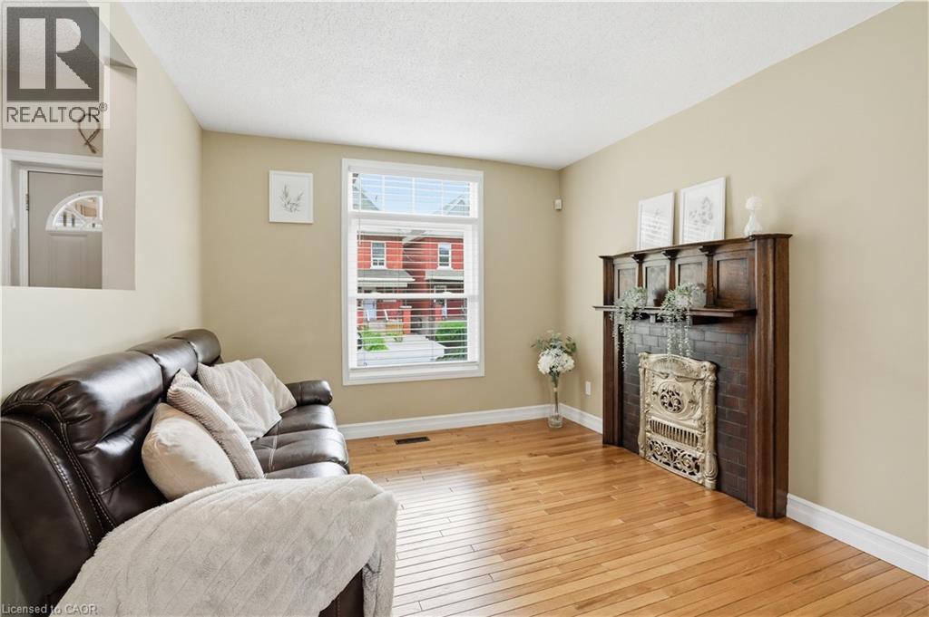 19 Huntley Street, Hamilton, Ontario  L8L 5X8 - Photo 8 - 40842443