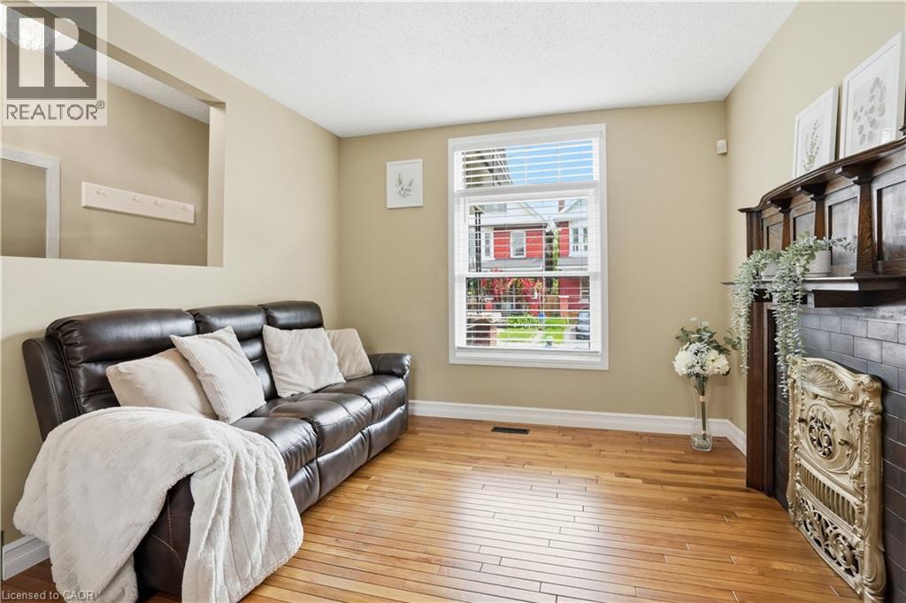19 Huntley Street, Hamilton, Ontario  L8L 5X8 - Photo 9 - 40842443