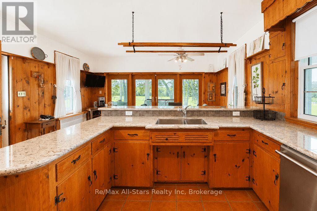 2386 60 Highway, Lake Of Bays, Ontario  P1H 2E5 - Photo 25 - X13483898