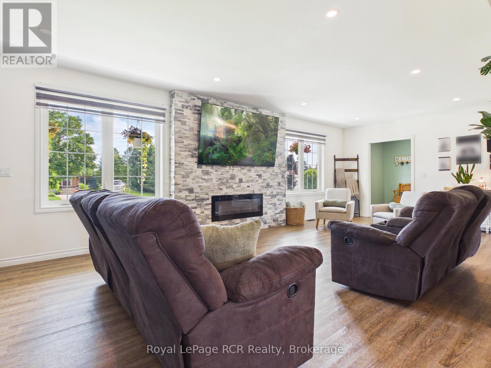 482 Wolsley Street, Huron-Kinloss, Ontario  N0G 2H0 - Photo 12 - X13483964