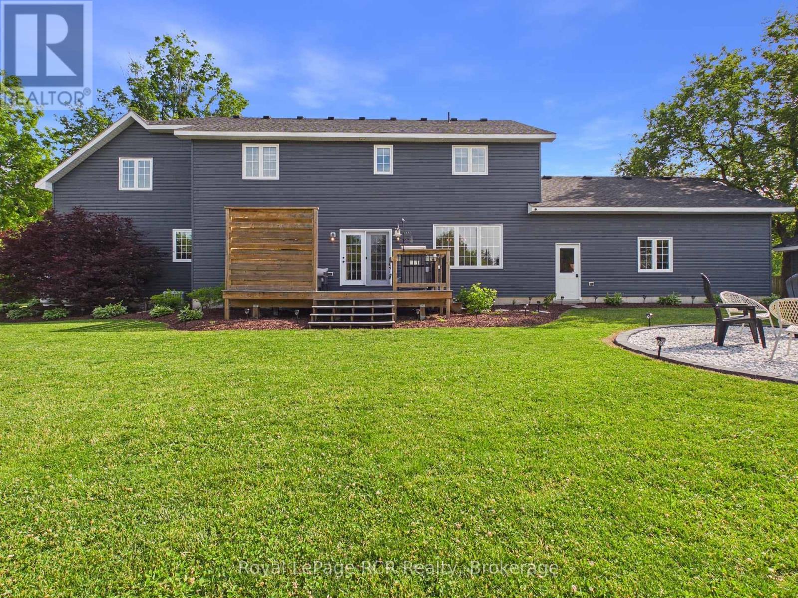 482 Wolsley Street, Huron-Kinloss, Ontario  N0G 2H0 - Photo 3 - X13483964