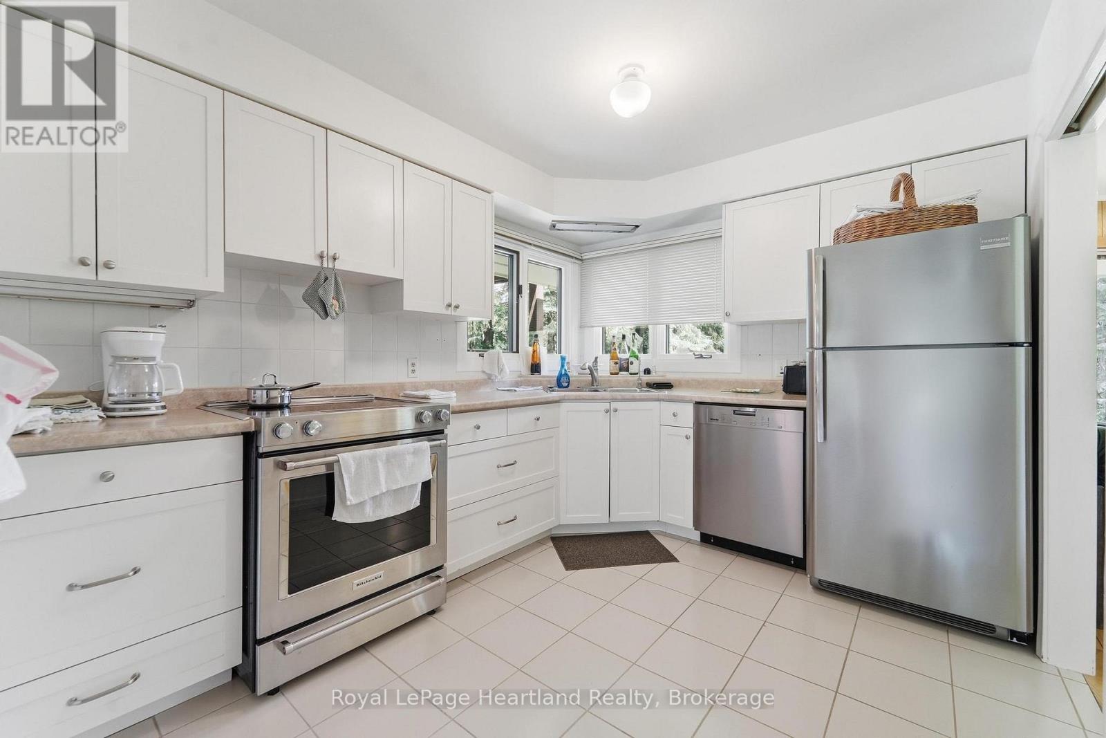 81833 London Road, Central Huron, Ontario  N0M 2H0 - Photo 4 - X13484044