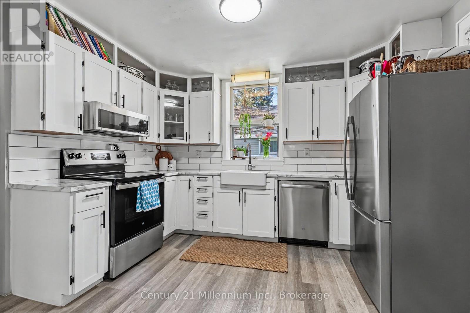 16 Peter Street, Grey Highlands, Ontario  N0C 1E0 - Photo 19 - X13484160