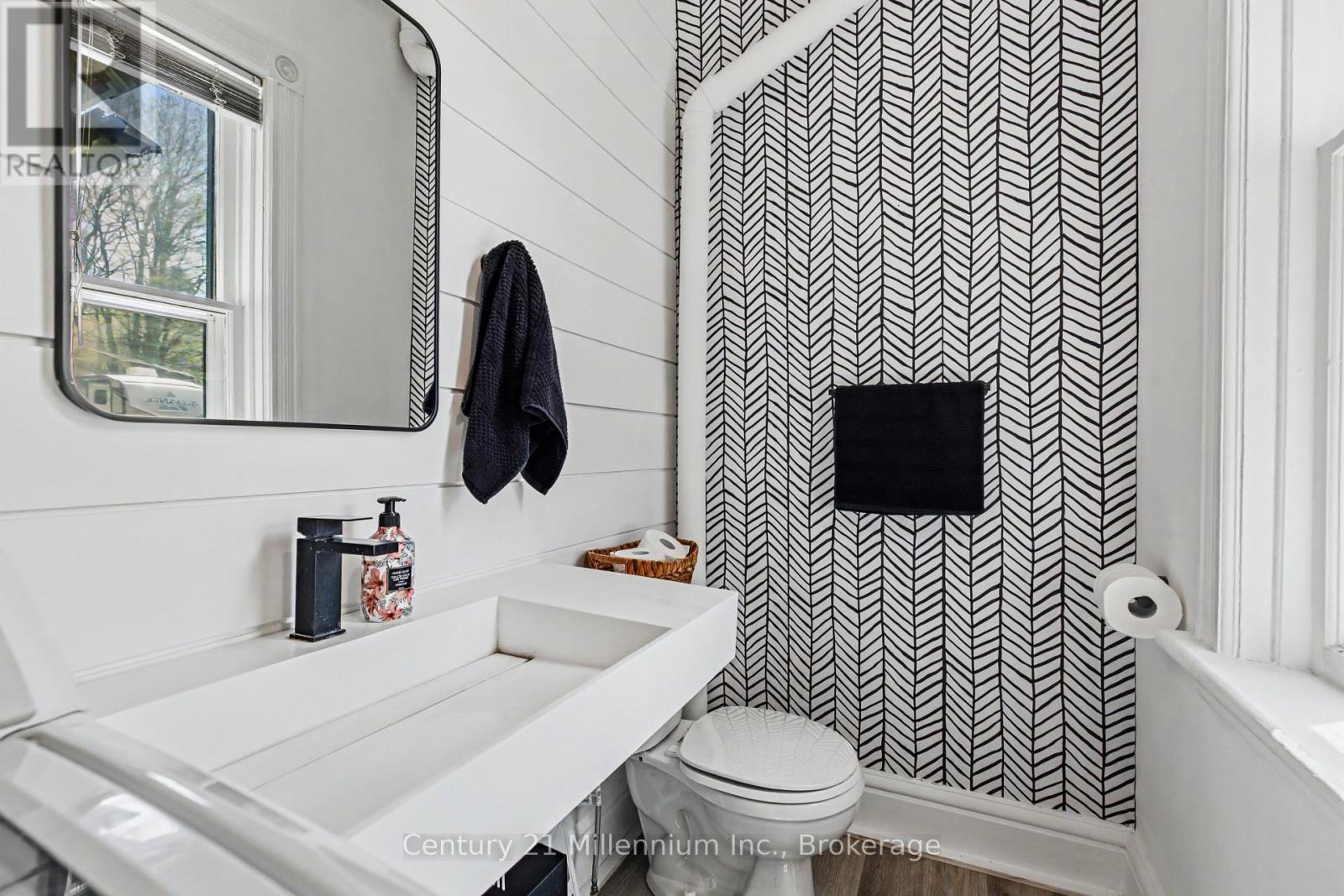 16 Peter Street, Grey Highlands, Ontario  N0C 1E0 - Photo 24 - X13484160