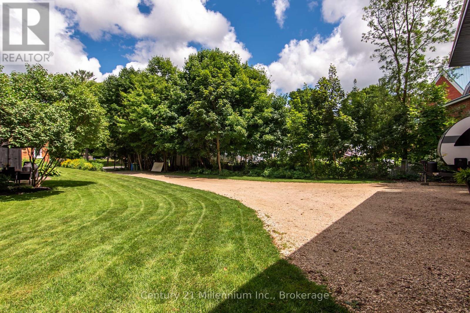 16 Peter Street, Grey Highlands, Ontario  N0C 1E0 - Photo 41 - X13484160