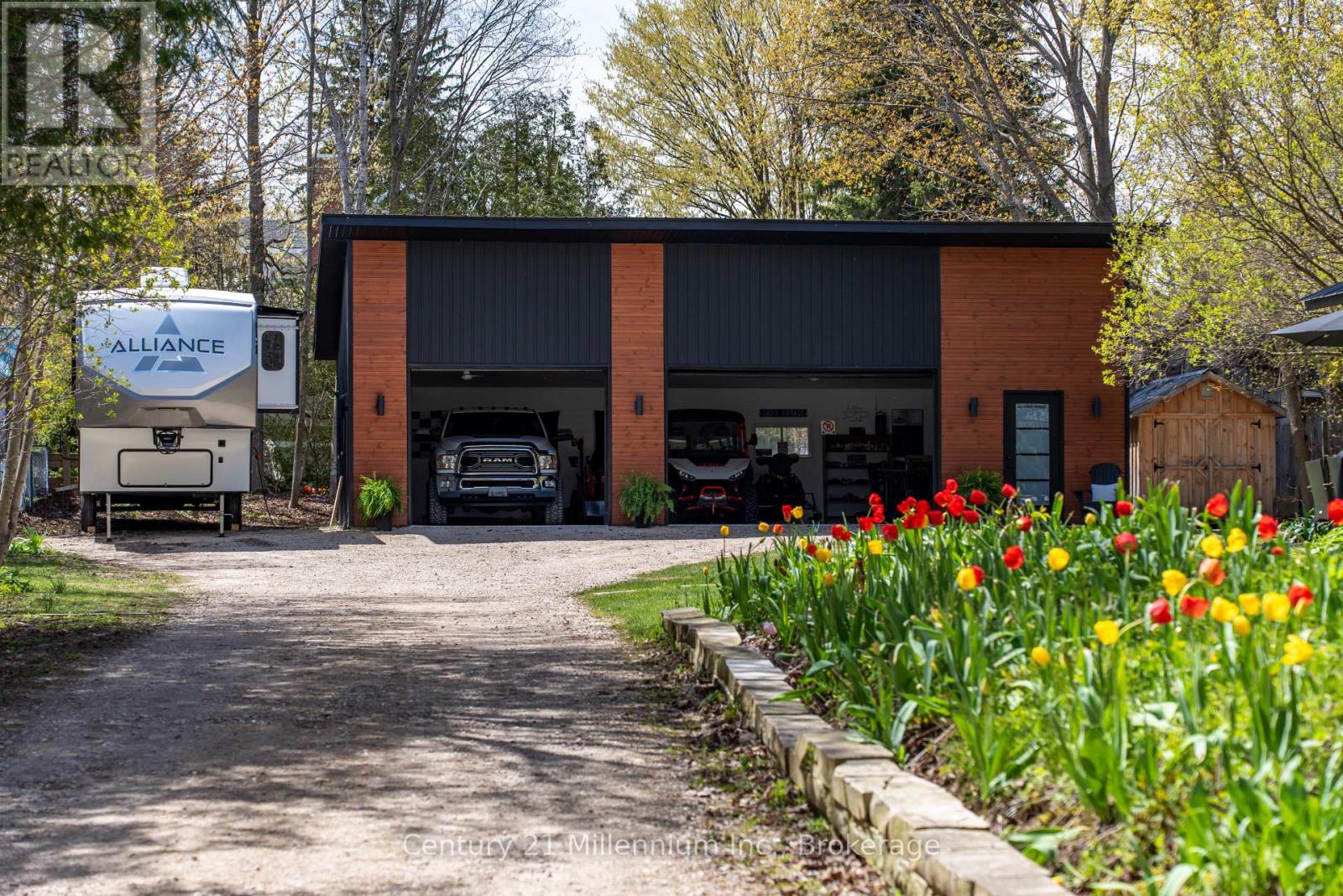 16 Peter Street, Grey Highlands, Ontario  N0C 1E0 - Photo 43 - X13484160