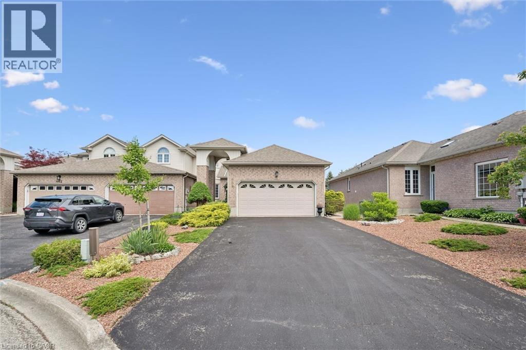 658 Ellesmere Court, Waterloo, Ontario  N2V 2H4 - Photo 3 - 40842250