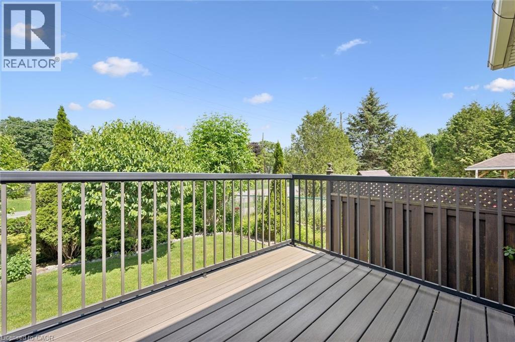 658 Ellesmere Court, Waterloo, Ontario  N2V 2H4 - Photo 33 - 40842250