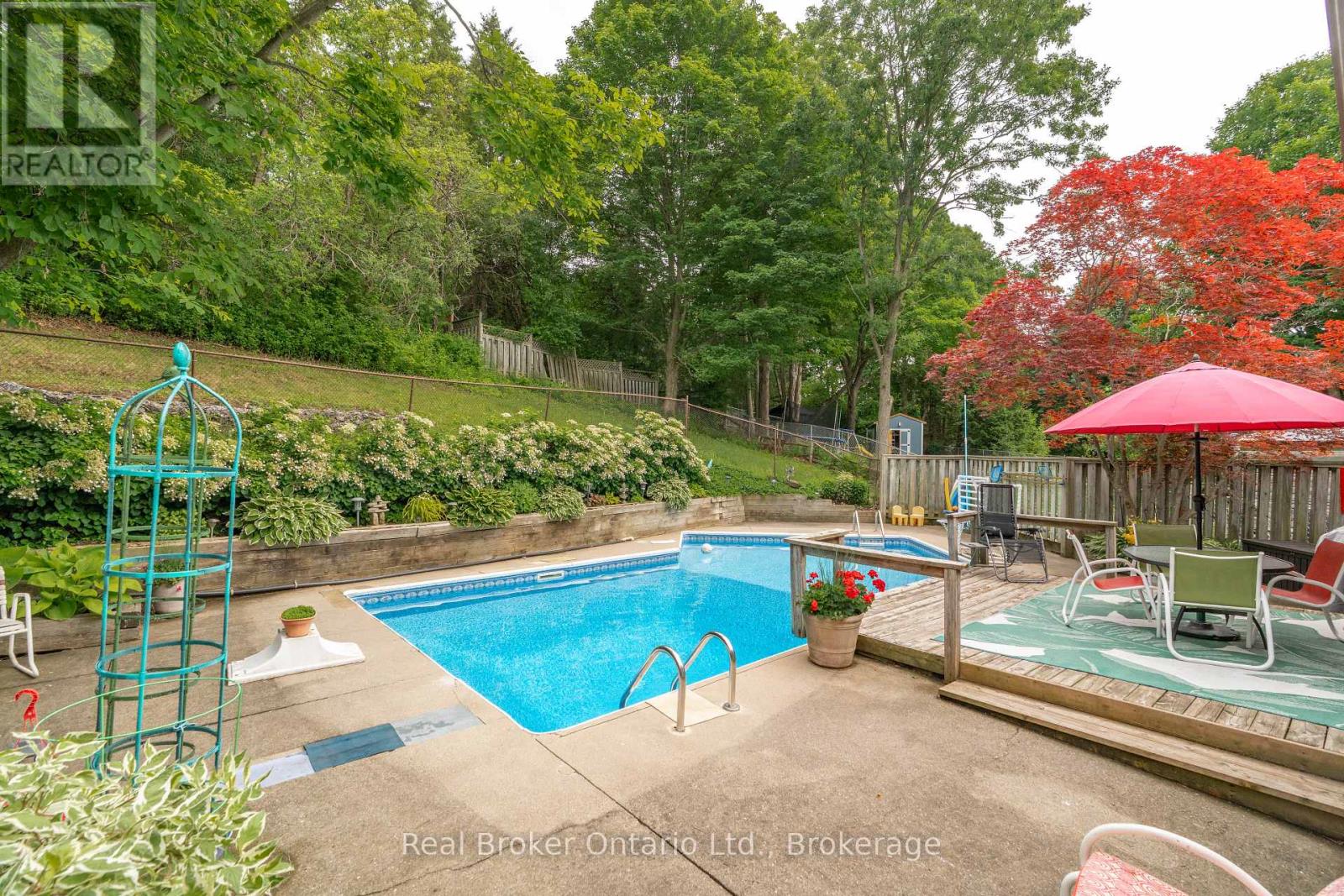 39 Wagoners Trail, Guelph, Ontario  N1G 3M9 - Photo 2 - X13484652