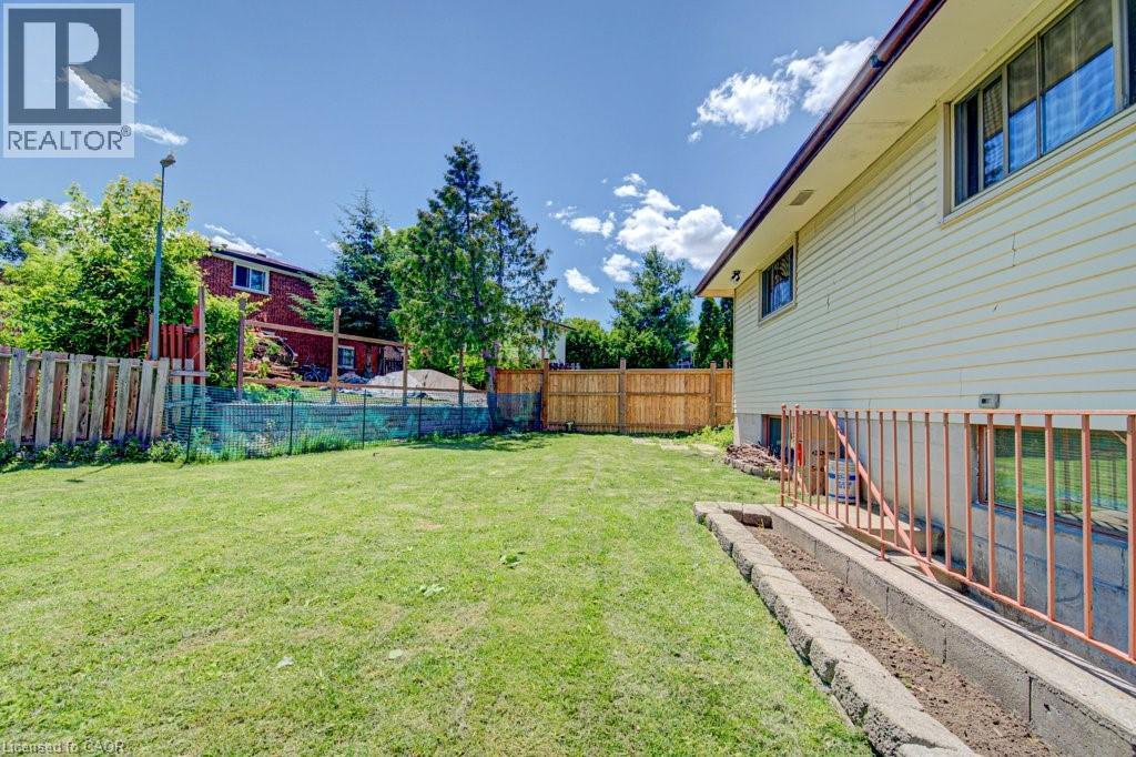 14 Krafty Court, Hamilton, Ontario  L9C 6R7 - Photo 32 - 40841316