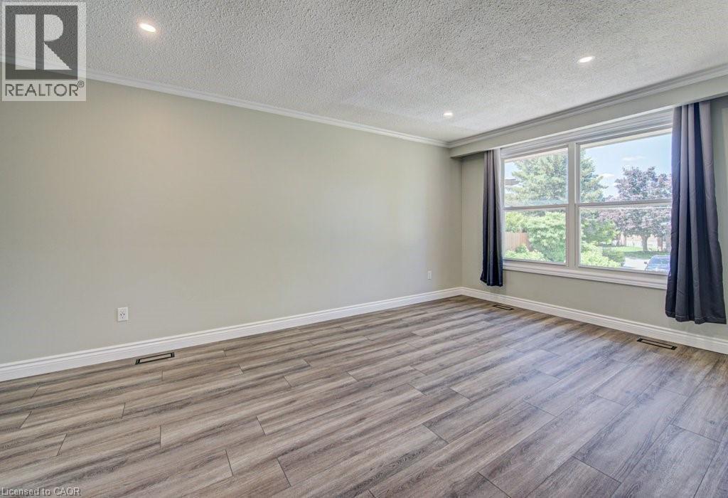 14 Krafty Court, Hamilton, Ontario  L9C 6R7 - Photo 7 - 40841316