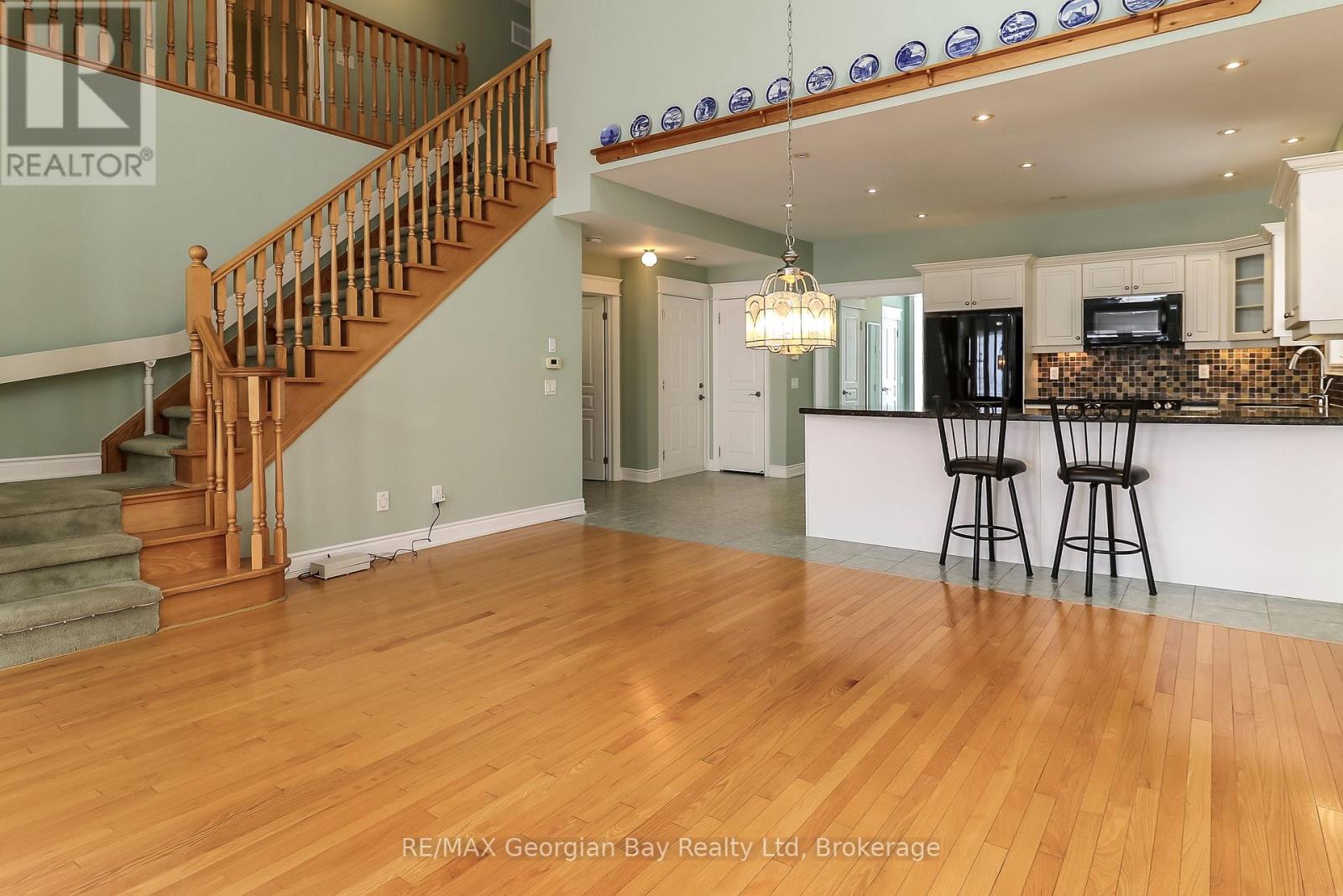 210 Wycliffe Cove, Tay, Ontario  L0K 2A0 - Photo 18 - S13484998