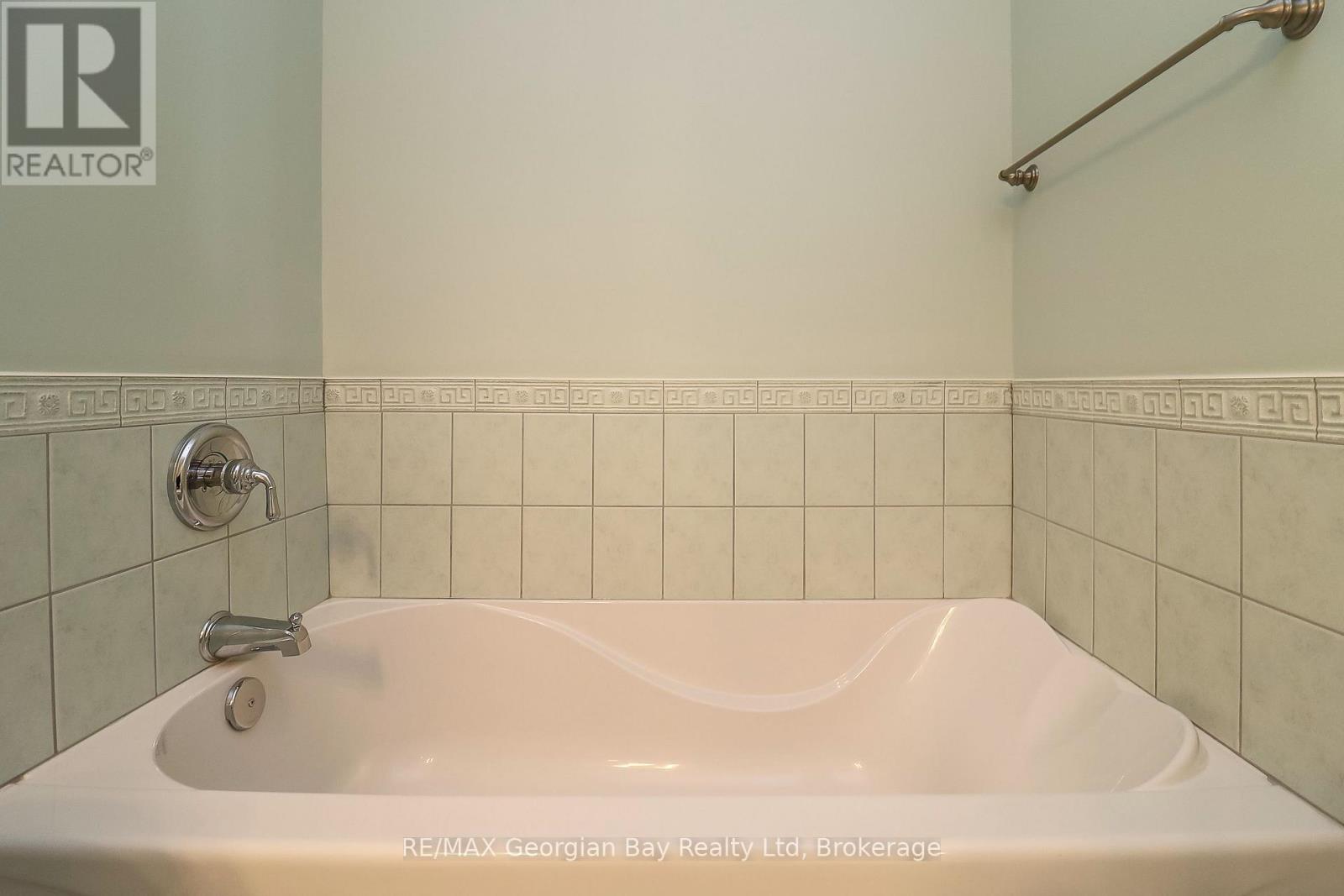 210 Wycliffe Cove, Tay, Ontario  L0K 2A0 - Photo 32 - S13484998