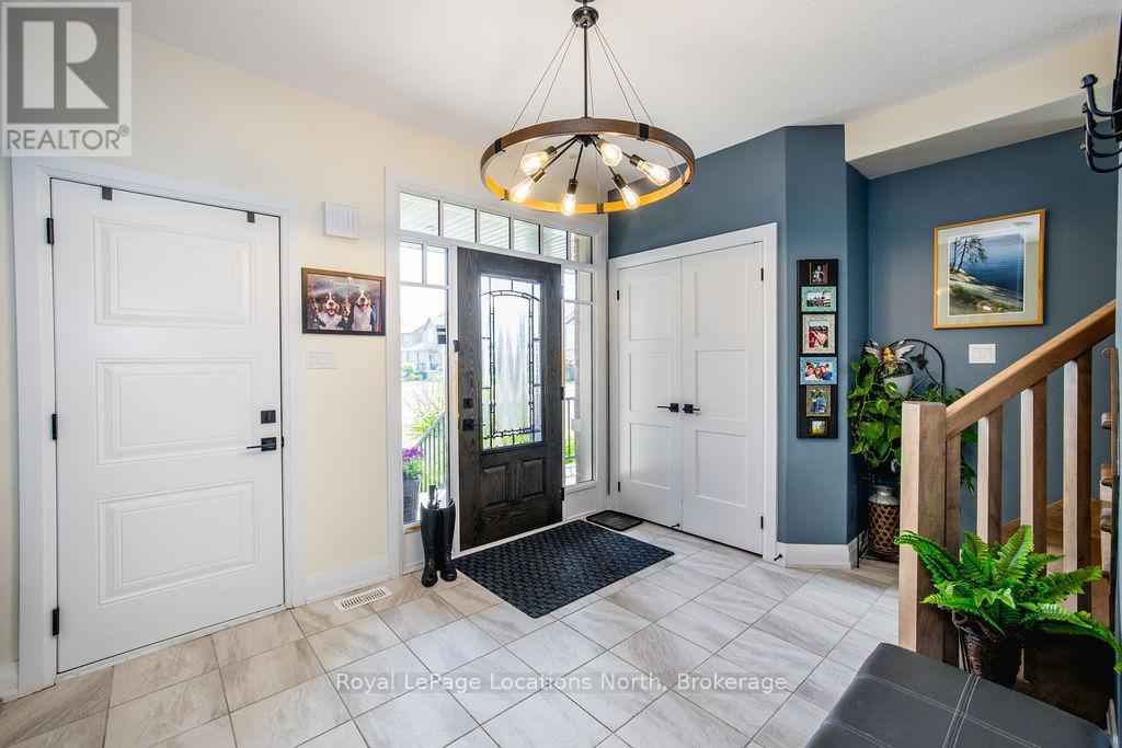 18 Bassett Street, Collingwood, Ontario  L9Y 3B7 - Photo 6 - S13485048