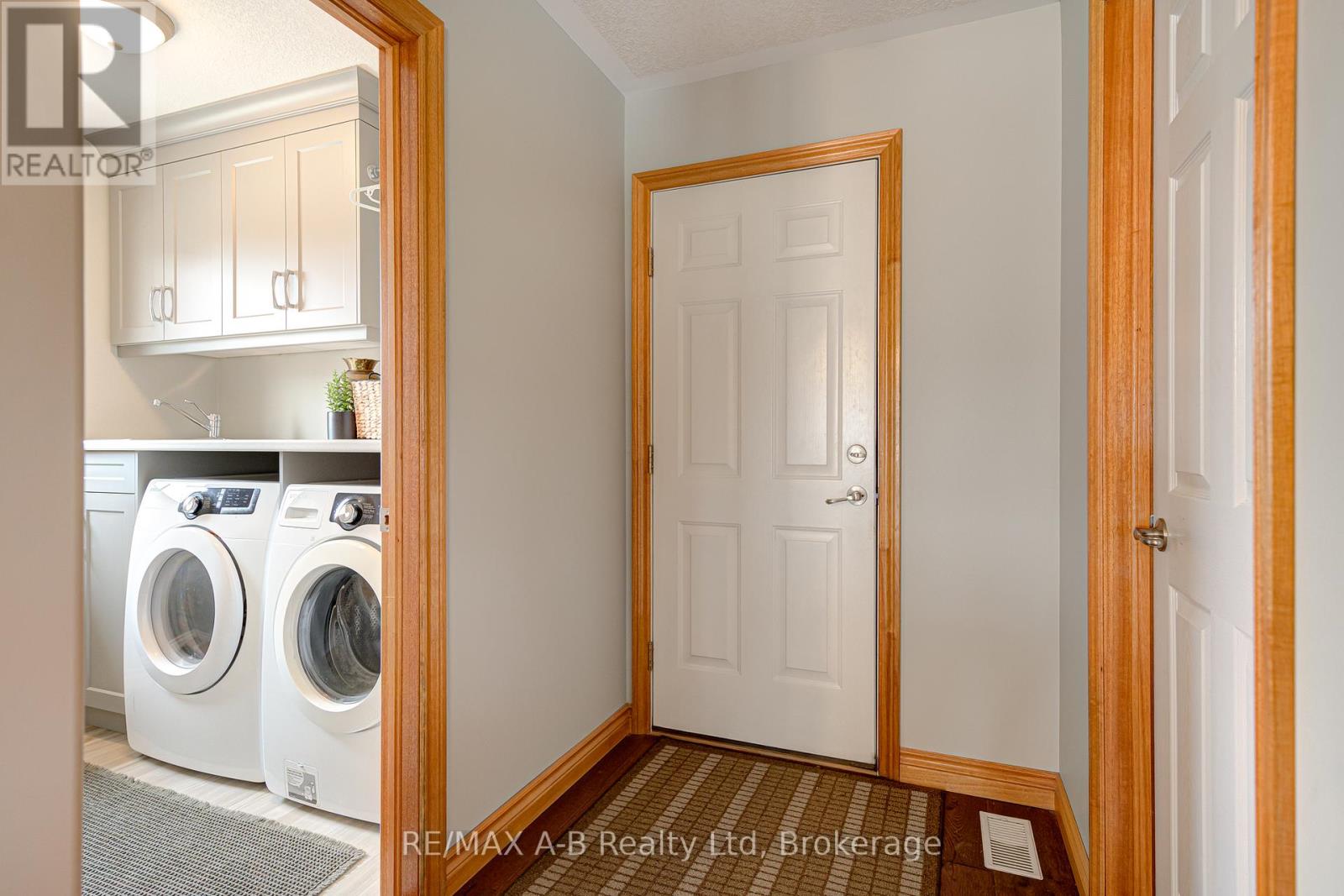 194 Station Road, Perth South, Ontario  N0K 1X0 - Photo 12 - X13485010