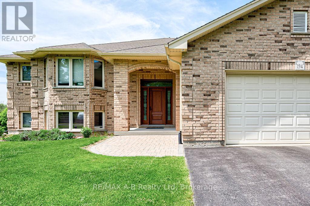 194 Station Road, Perth South, Ontario  N0K 1X0 - Photo 3 - X13485010