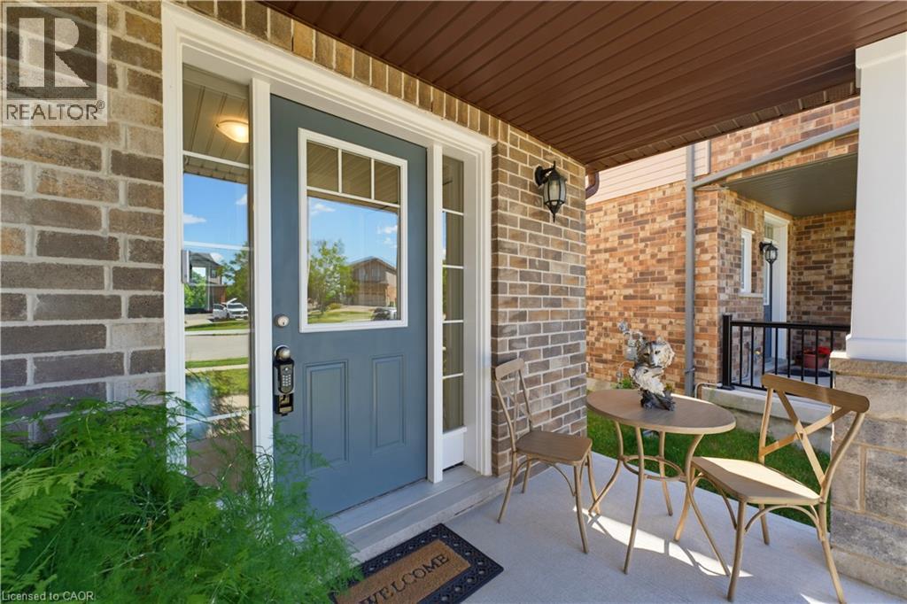 47 Newcastle Court, Kitchener, Ontario  N2R 0G7 - Photo 4 - 40841397