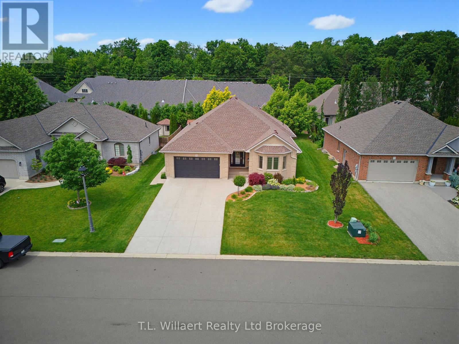 50 Wood Haven Drive, Tillsonburg, Ontario  N4G 0A5 - Photo 3 - X13485490