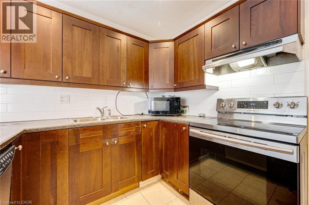 16 Woodward Avenue, Brampton, Ontario  L6V 1K1 - Photo 13 - 40842090