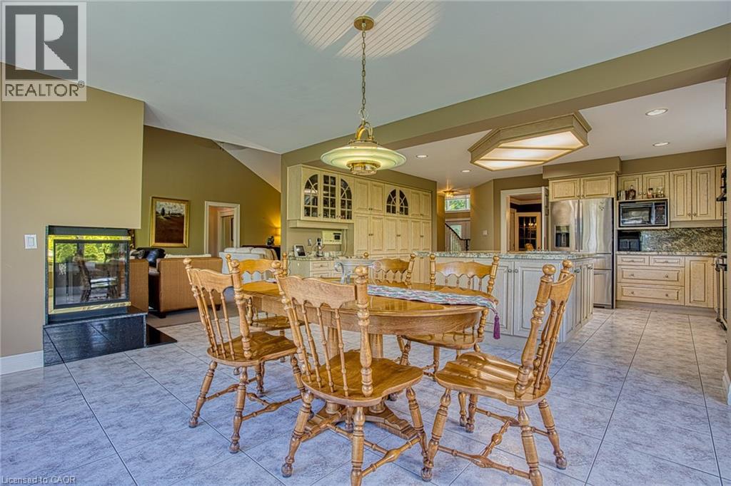 22 Burt Court, Stoney Creek, Ontario  L8G 3H4 - Photo 14 - 40842085