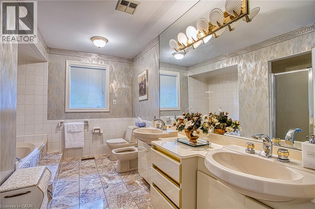22 Burt Court, Stoney Creek, Ontario  L8G 3H4 - Photo 25 - 40842085