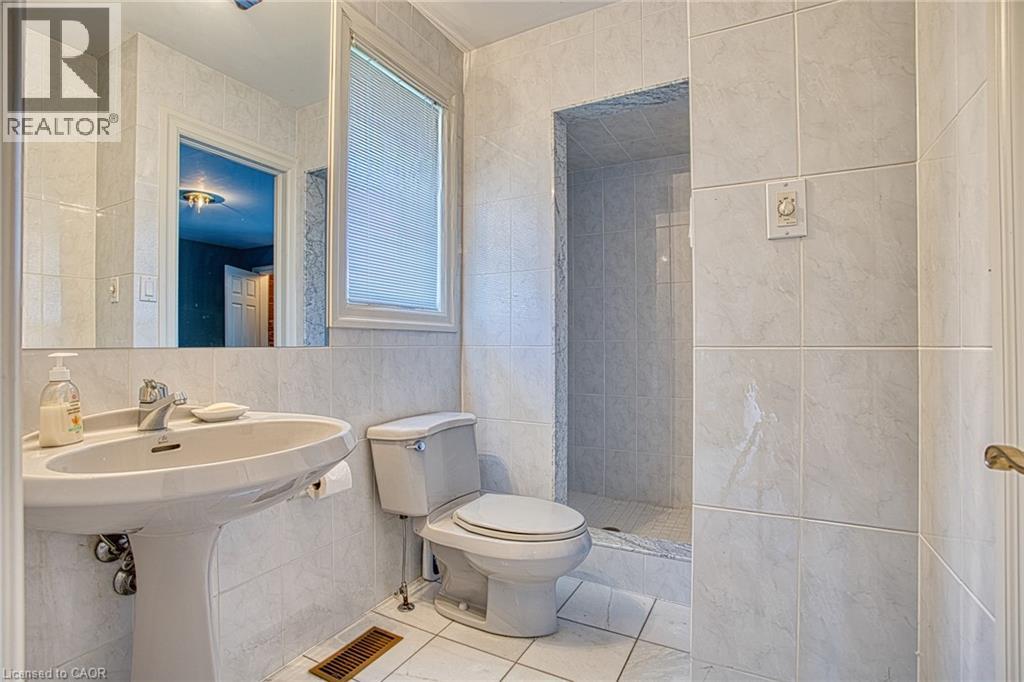 22 Burt Court, Stoney Creek, Ontario  L8G 3H4 - Photo 28 - 40842085
