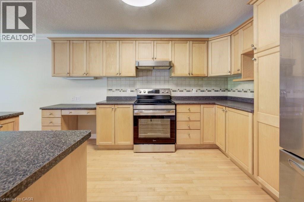 670 Salzburg Drive, Waterloo, Ontario  N2V 2N8 - Photo 13 - 40841876