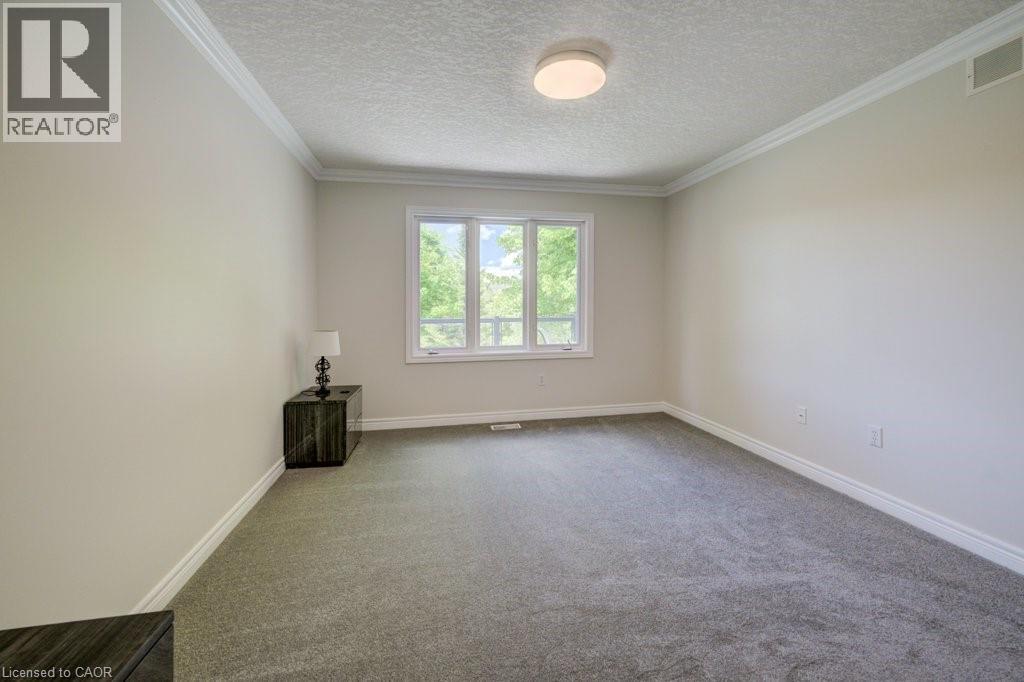 670 Salzburg Drive, Waterloo, Ontario  N2V 2N8 - Photo 17 - 40841876