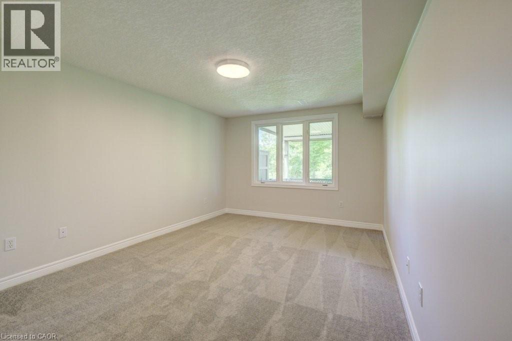 670 Salzburg Drive, Waterloo, Ontario  N2V 2N8 - Photo 31 - 40841876
